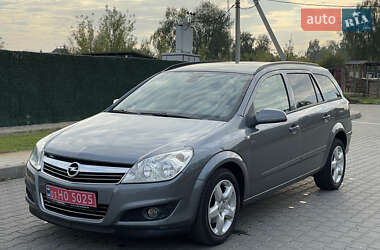 Універсал Opel Astra 2008 в Луцьку