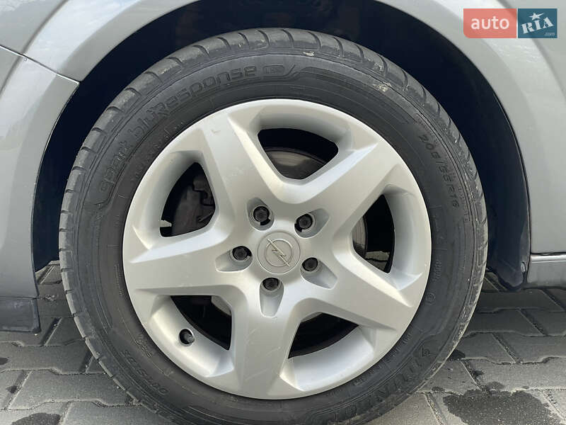 Универсал Opel Astra 2008 в Луцке фото 11 Универсал Opel Astra 2008 в Луцке