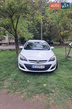 Универсал Opel Astra 2015 в 