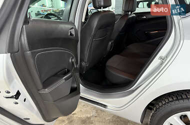 Хэтчбек Opel Astra 2010 в 