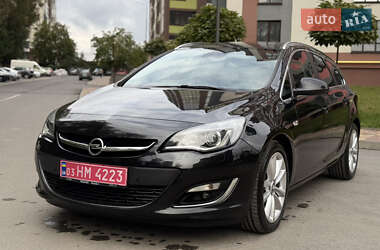 Універсал Opel Astra 2016 в Тернополі