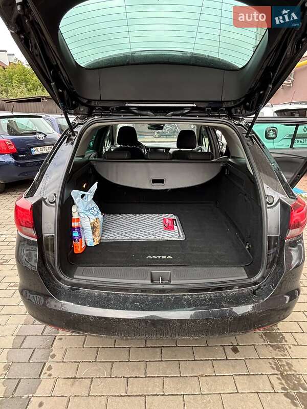 Универсал Opel Astra 2017 в Крюковщине
