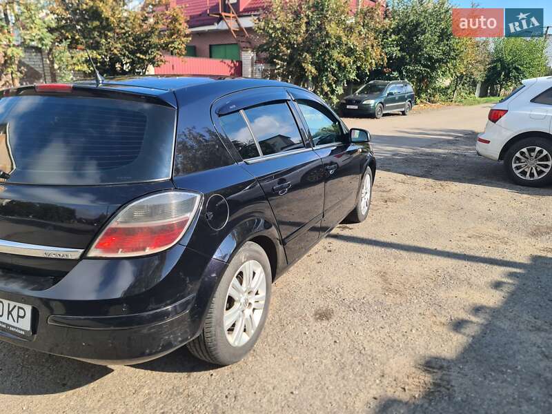 Хэтчбек Opel Astra 2008 в Киеве