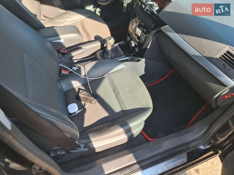 Хэтчбек Opel Astra 2008 в Киеве