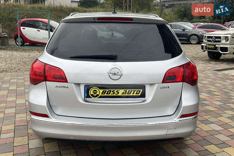 Універсал Opel Astra 2013 в Стрию