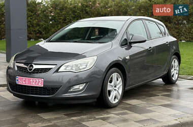 Хэтчбек Opel Astra 2011 в Киеве