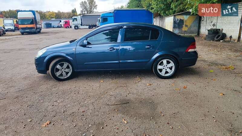 Седан Opel Astra 2008 в Чернигове фото 7 Седан Opel Astra 2008 в Чернигове