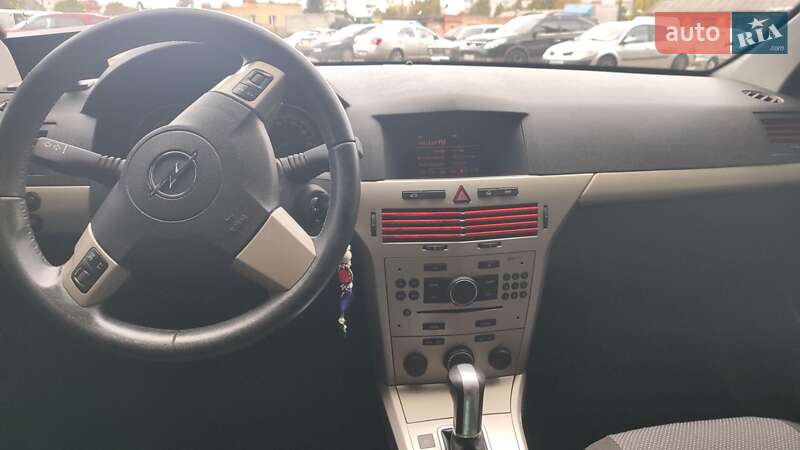 Седан Opel Astra 2008 в Чернигове фото 11 Седан Opel Astra 2008 в Чернигове