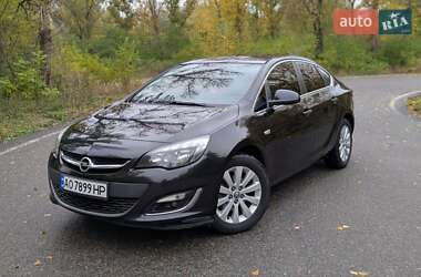 Седан Opel Astra 2013 в Черкасах