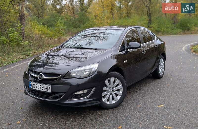 Opel Astra 2013 Opel Astra 2013