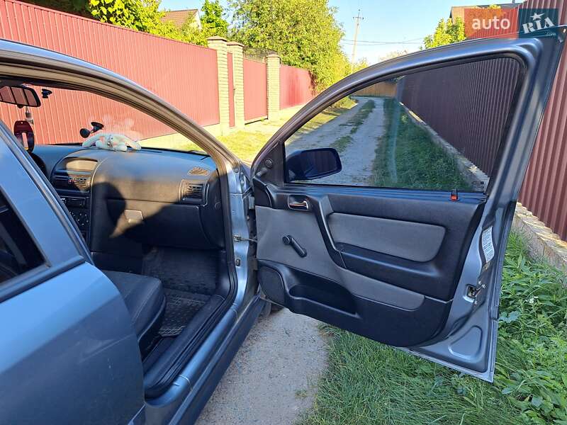 Седан Opel Astra 2008 в Києві фото 2 Седан Opel Astra 2008 в Києві