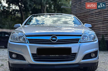 Универсал Opel Astra 2009 в 