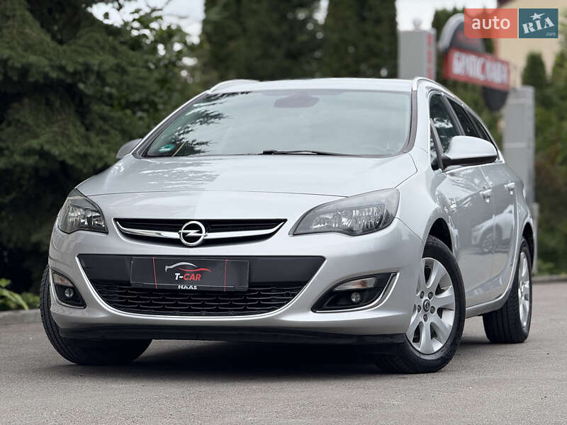 Универсал Opel Astra 2014 в Тернополе