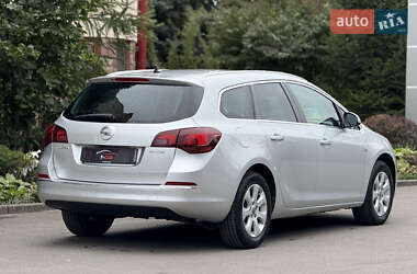 Универсал Opel Astra 2014 в 