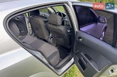 Хэтчбек Opel Astra 2011 в 