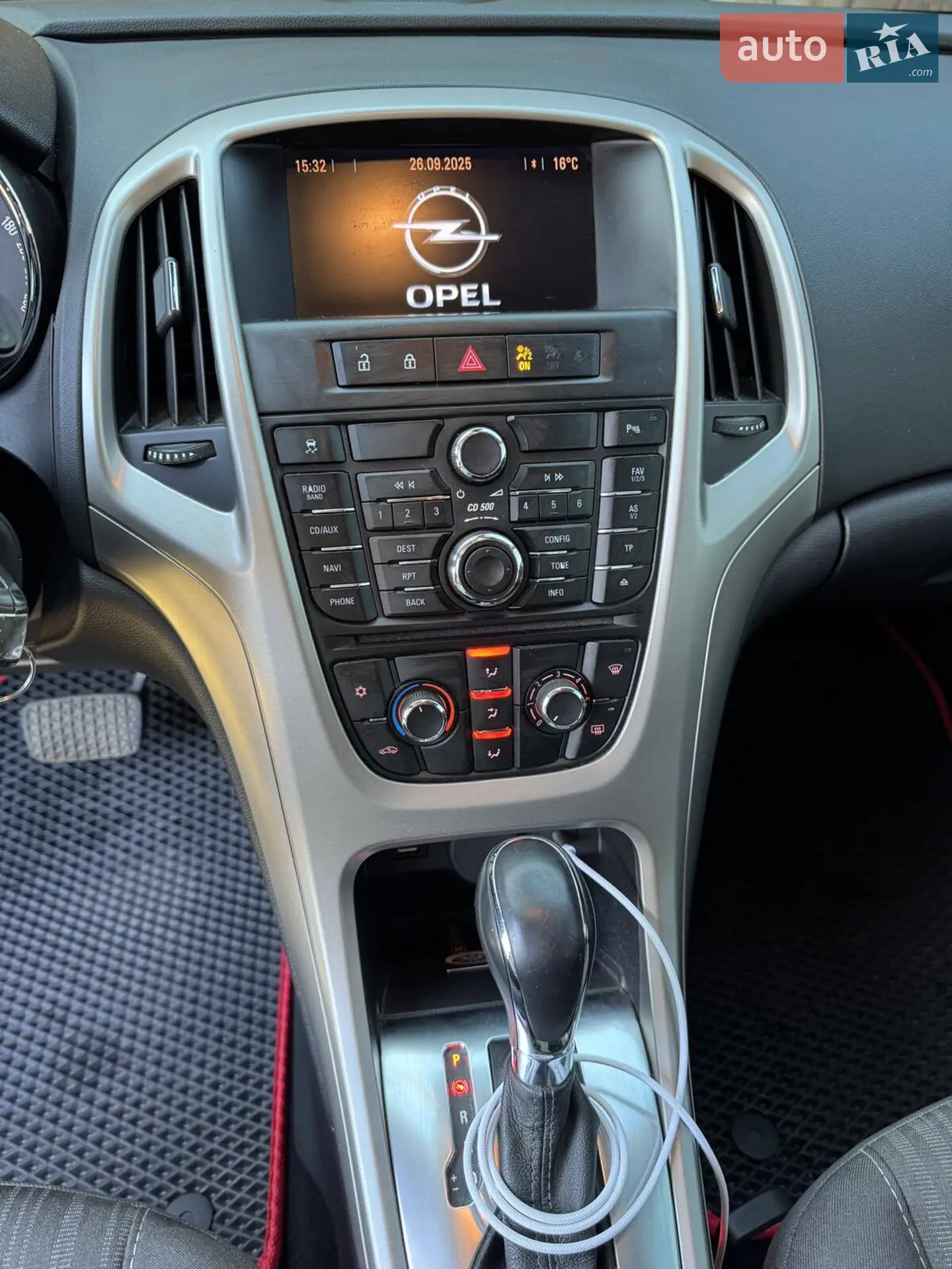 2011 Opel Astra - мініатюра 12