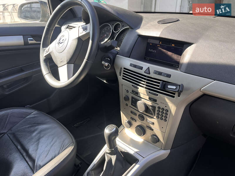 Универсал Opel Astra 2008 в Львове