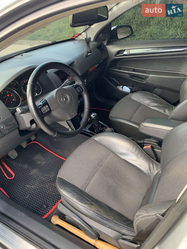 Хэтчбек Opel Astra 2005 в Львове фото 16 Хэтчбек Opel Astra 2005 в Львове