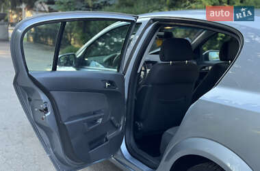 Хэтчбек Opel Astra 2008 в 