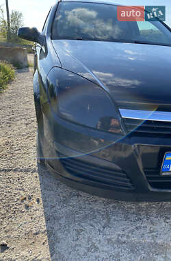 Универсал Opel Astra 2006 в 