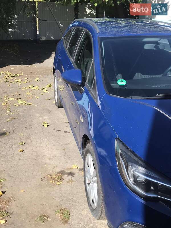 Универсал Opel Astra 2018 в Новоархангельске