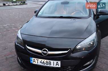 Універсал Opel Astra 2013 в Івано-Франківську