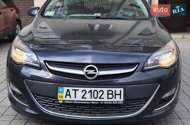 Хэтчбек Opel Astra 2012 в 