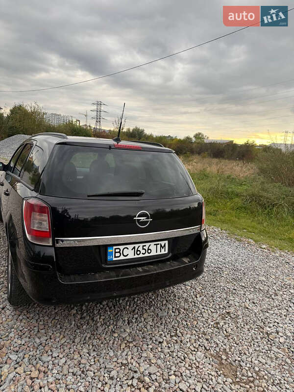 Универсал Opel Astra 2008 в Трускавце