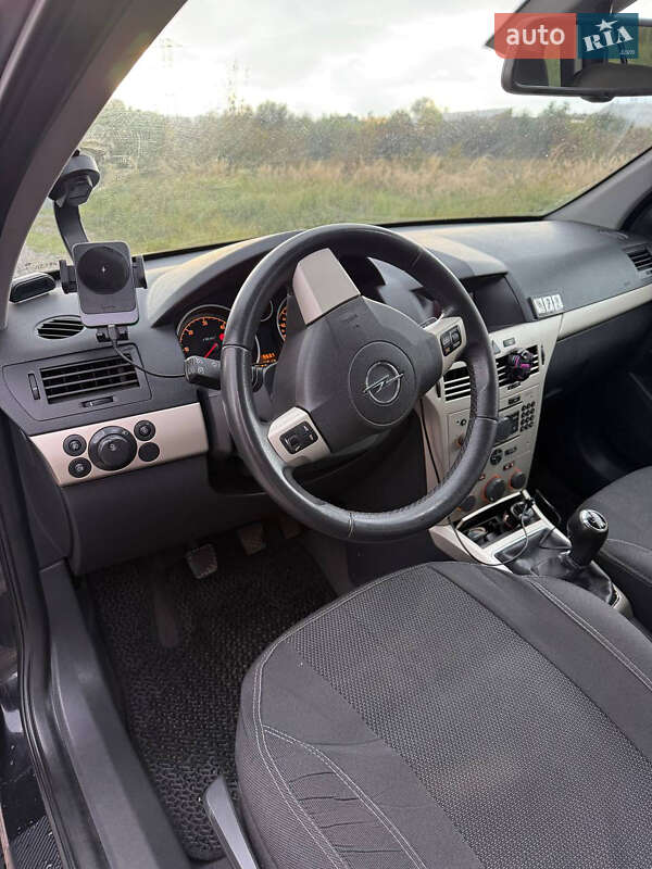 Универсал Opel Astra 2008 в Трускавце