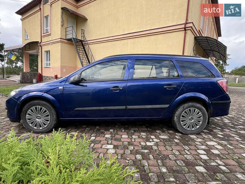 Универсал Opel Astra 2006 в Городенке