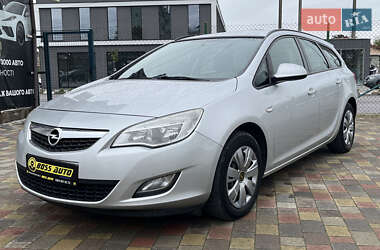 Универсал Opel Astra 2011 в 