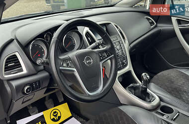 Универсал Opel Astra 2011 в 