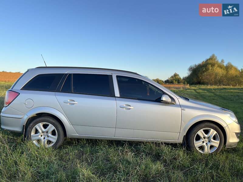 Універсал Opel Astra 2009 в Звягелі фото 9 Універсал Opel Astra 2009 в Звягелі