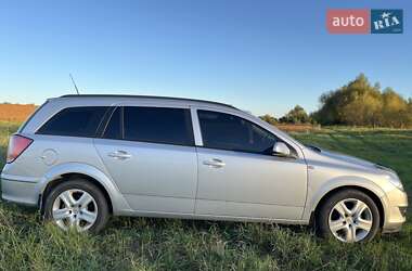 Универсал Opel Astra 2009 в 