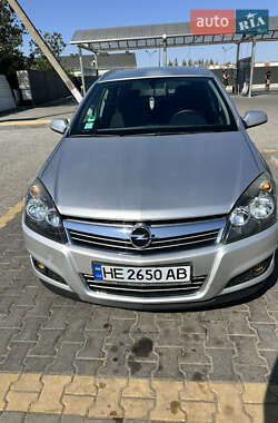 Универсал Opel Astra 2008 в Николаеве