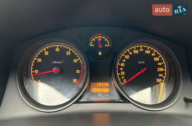 Хэтчбек Opel Astra 2013 в 
