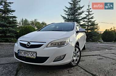Універсал Opel Astra 2012 в Новому Розділі