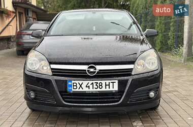 Хэтчбек Opel Astra 2006 в 