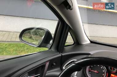 Хэтчбек Opel Astra 2014 в 