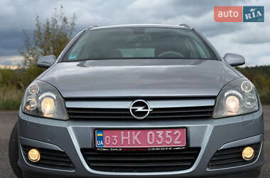 Универсал Opel Astra 2005 в 