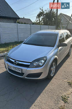 Універсал Opel Astra 2005 в Дніпрі