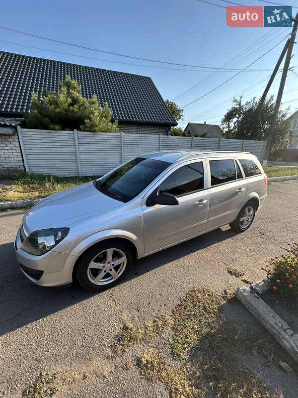 Универсал Opel Astra 2005 в Днепре