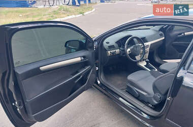Хэтчбек Opel Astra 2008 в 