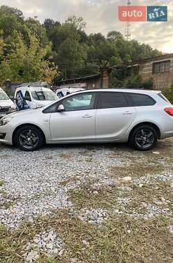 Универсал Opel Astra 2013 в 