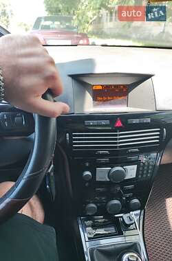 Универсал Opel Astra 2010 в 