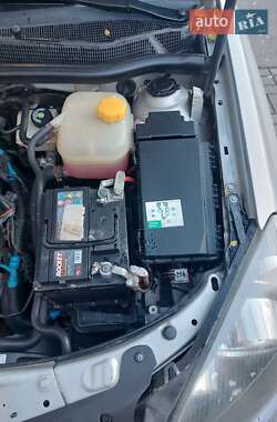 Универсал Opel Astra 2005 в  фото 15 Универсал Opel Astra 2005 в