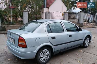 Седан Opel Astra 2004 в 