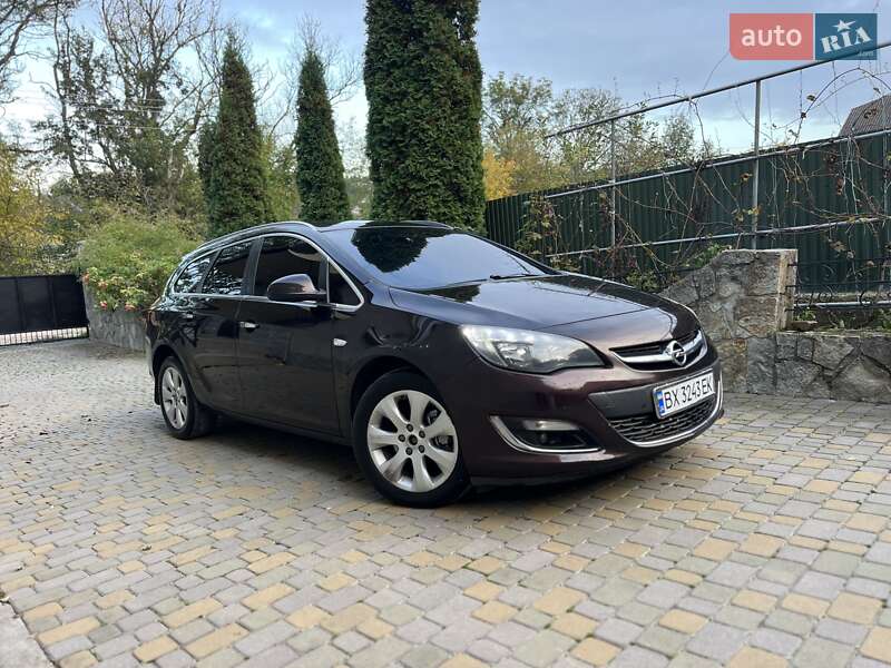 Универсал Opel Astra 2013 в Хмельницком