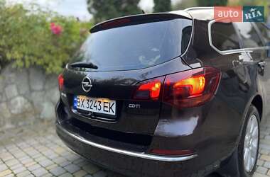 Универсал Opel Astra 2013 в 