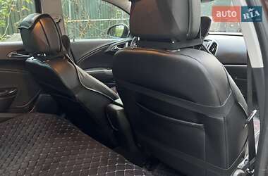 Универсал Opel Astra 2013 в 